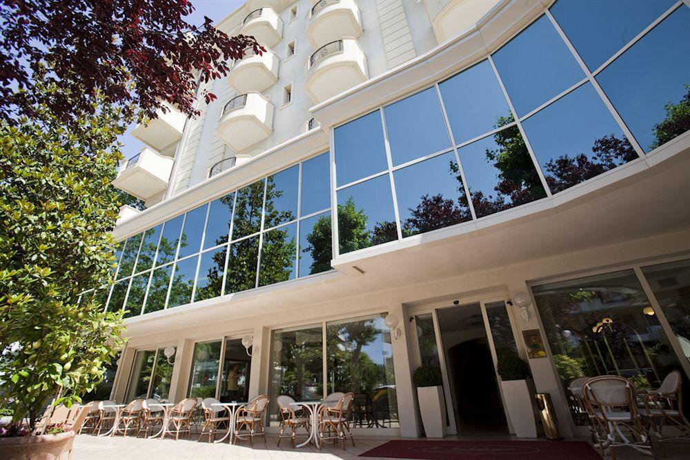 Hotel Michelangelo Белариа-Игеа Марина Екстериор снимка