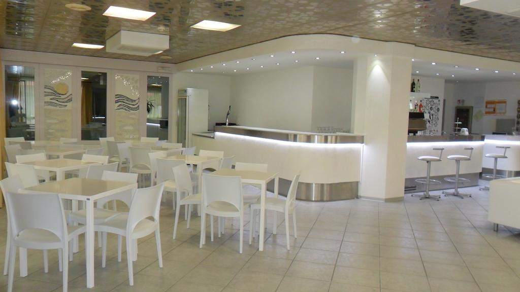 Hotel Michelangelo Белариа-Игеа Марина Екстериор снимка