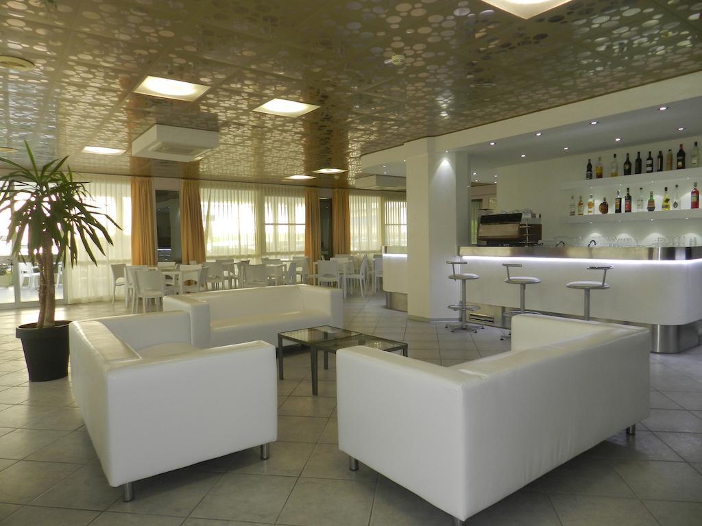 Hotel Michelangelo Белариа-Игеа Марина Екстериор снимка